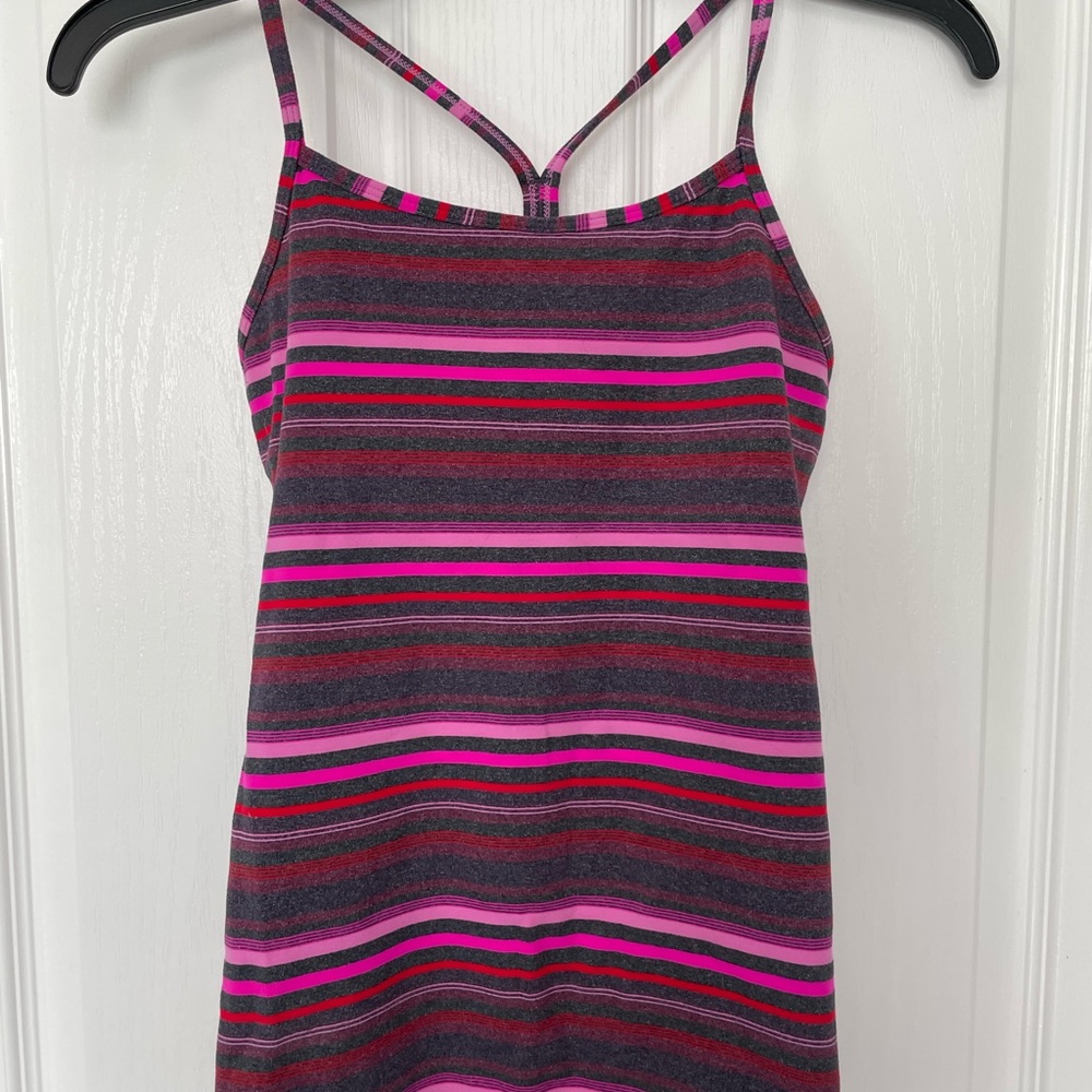 Lululemon cami tank top with built in bra